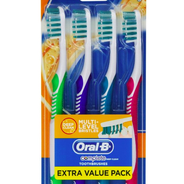 Oral-B Complete Deep Clean Soft Bristles Toothbrush, 4 Count, Colors May Vary