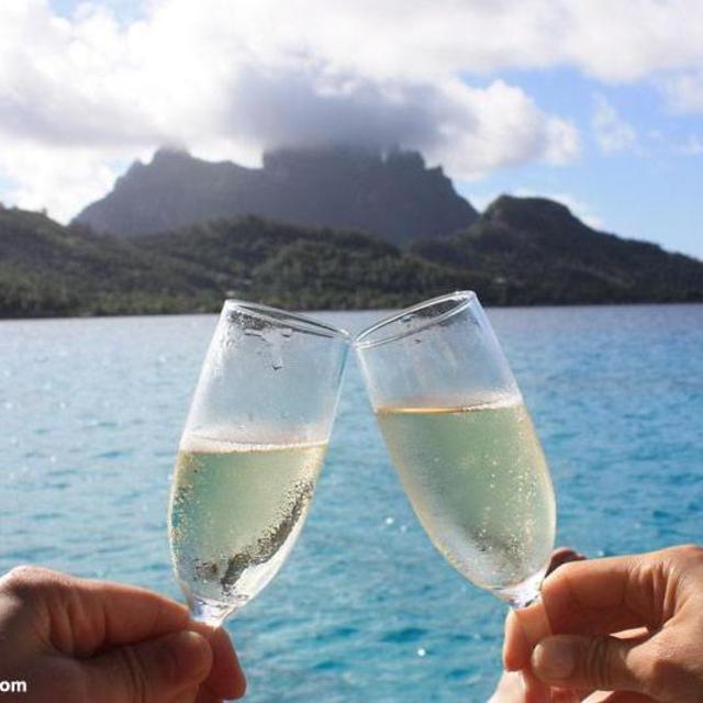Bora Bora: New Year's Eve in Paradise Champagne
