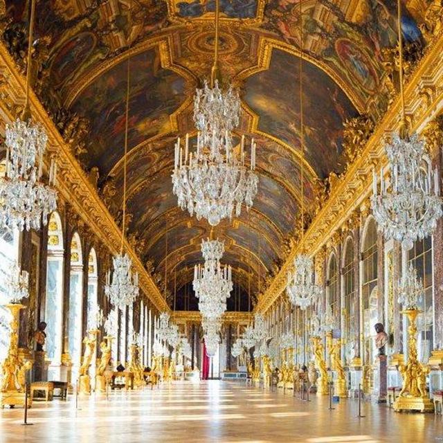 Tour of Versailles Palace