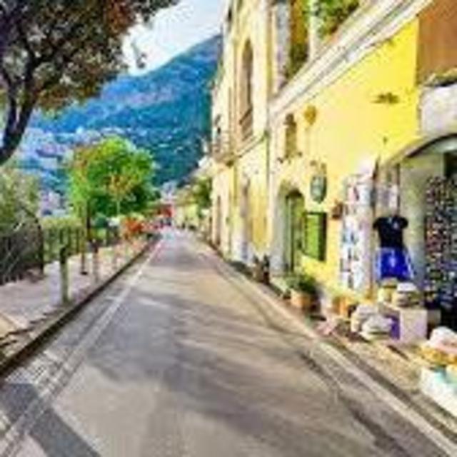 Shopping in Amalfi