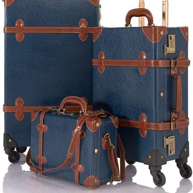 Vintage Trunk style Suitcase set