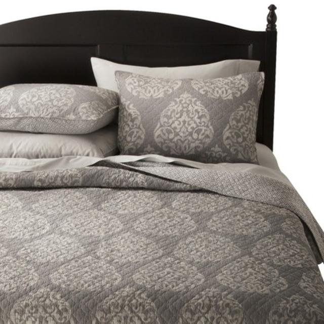 Queen Size Mudhut™ Hope Quilt Set product details page