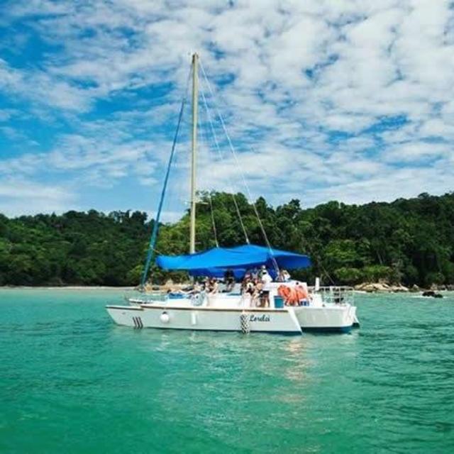 Manuel Antonio Catamaran Cruise