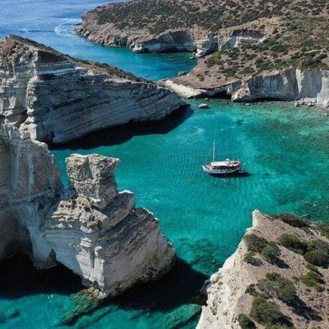Kleftiko Milos Boat & Snorkel Cruise