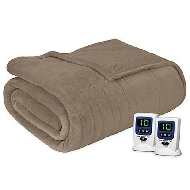 Beautyrest Microlight-to-Berber Reversible Queen Heated Blanket in Chocolate