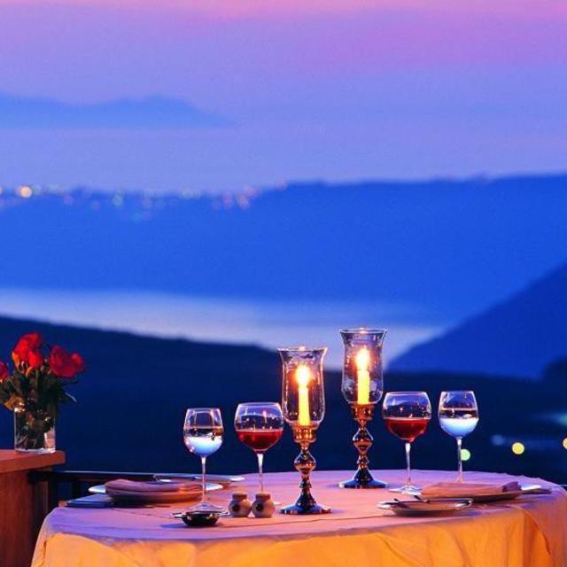 Romantic Date Night in Santorini, Greece