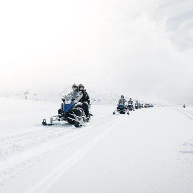 Aventura en Moto de nieve
