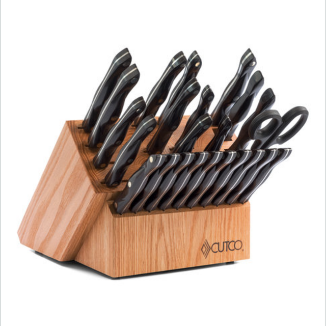 CUTCO - Signature Set with Steak Knives