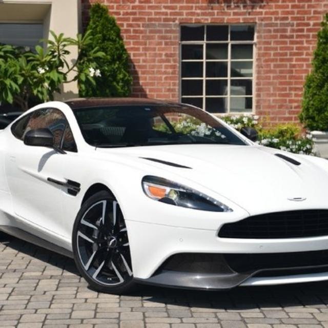 2015 Aston Martin Vanquish Coupe