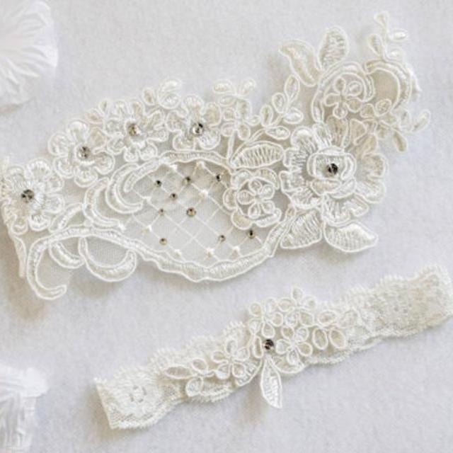 OFF WHITE wedding garter set, customizable, bridal garter, lace garter, keepsake and toss garter, wedding garter, flower garter