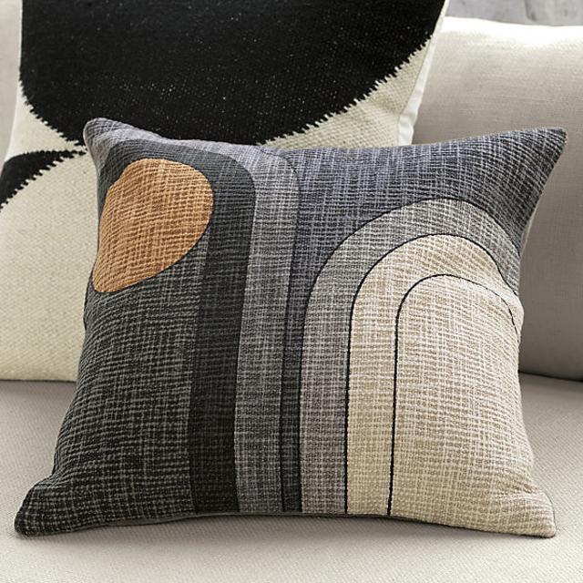 dream 18" pillow