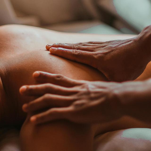 Honeymoon Couple's Massage