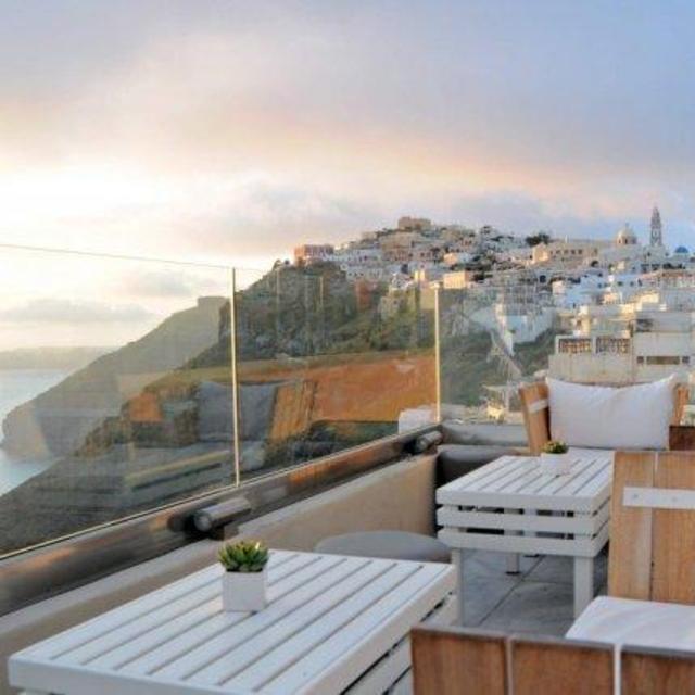 Brunch at Vlounge Bar in Santorini
