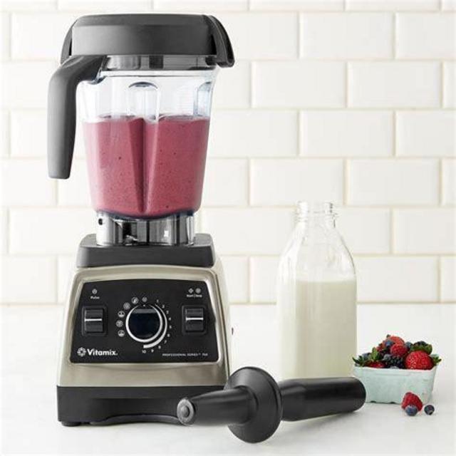 Professional Series 750 VitaMix blender