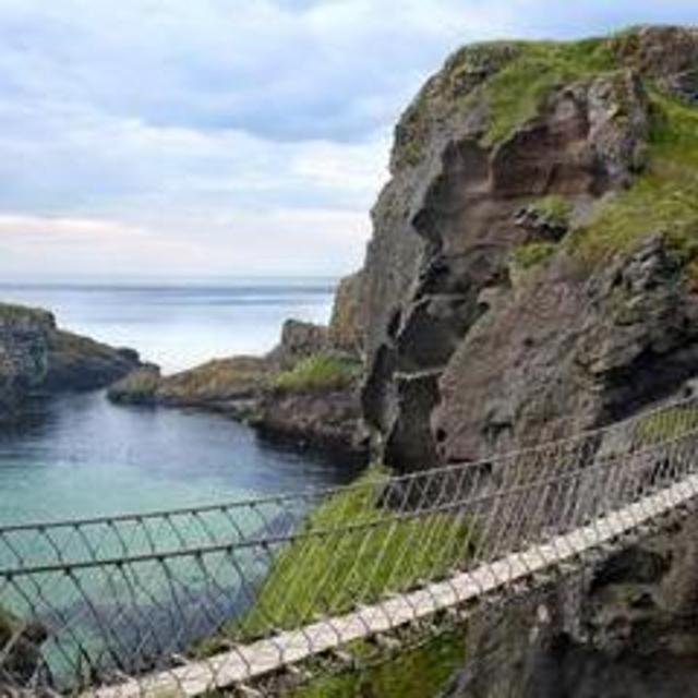 Northern Ireland Highlights Day Trip Including Giant`s Causeway from Dublin