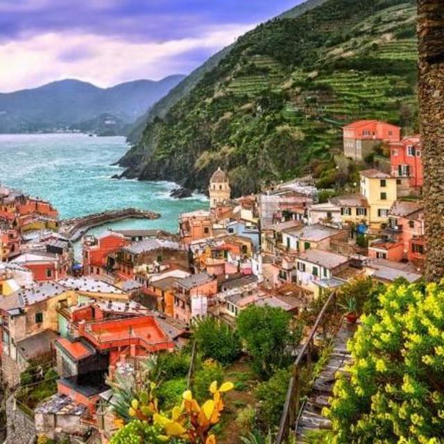 Entrance fee to hike the world famous Sentiero Azzurro in Cinque Terre