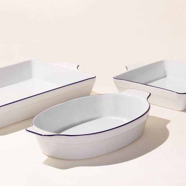 The Bakeware Set - Navy Rim · 3-Piece