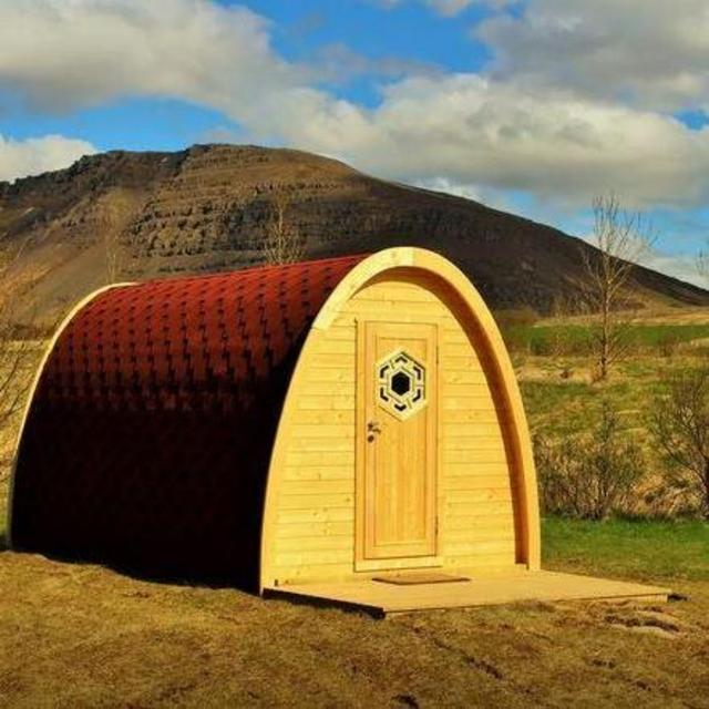 Airbnb nights 1 & 2 in Borgarnes, Icleand