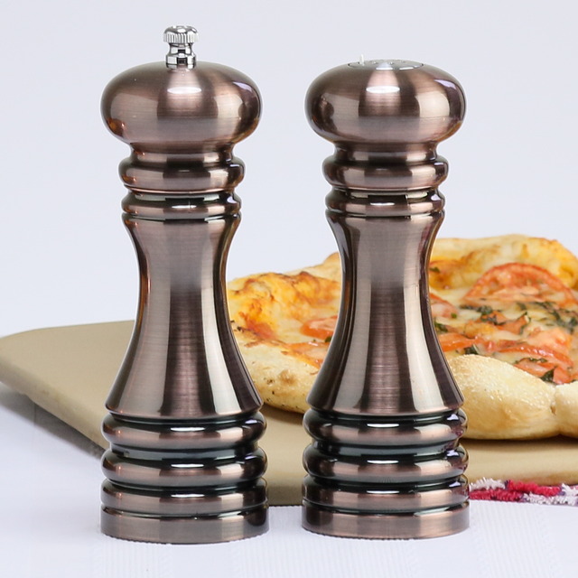 Salt & Pepper Shaker Set