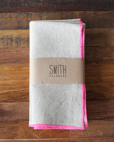 Set of 4 Linen napkins - NEON PINK