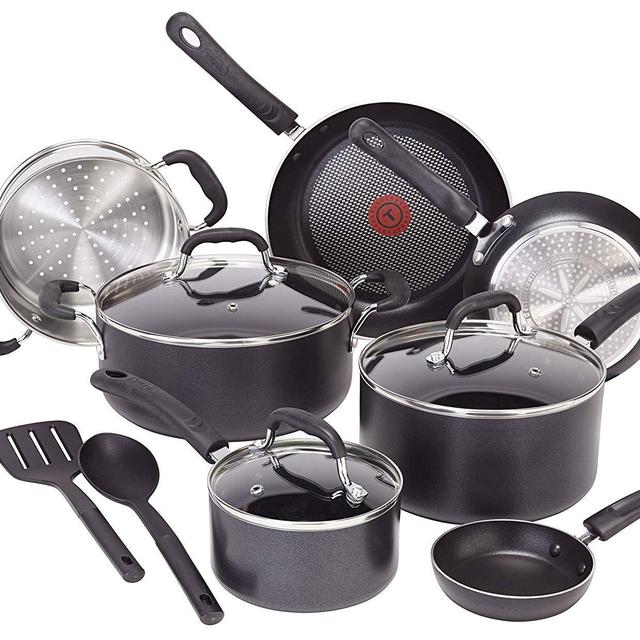 T-fal C515SC Professional Total Nonstick Thermo-Spot Heat Indicator Induction Base Cookware Set, 12-Piece, Black