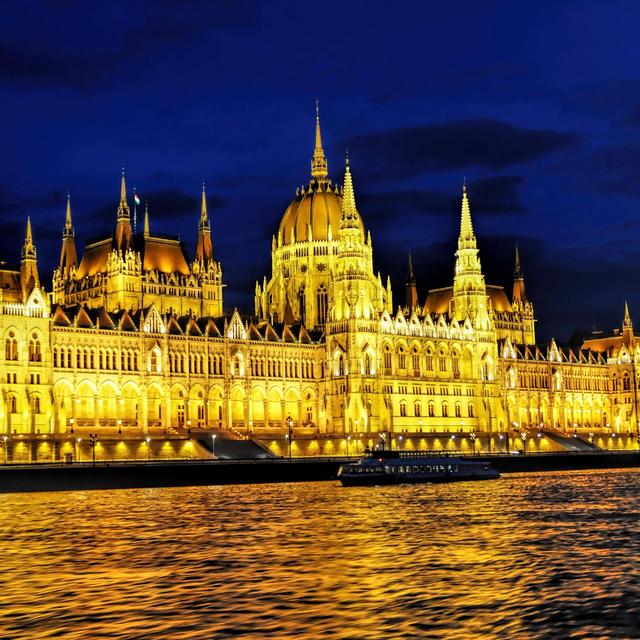 Buda Castle Tour for 2