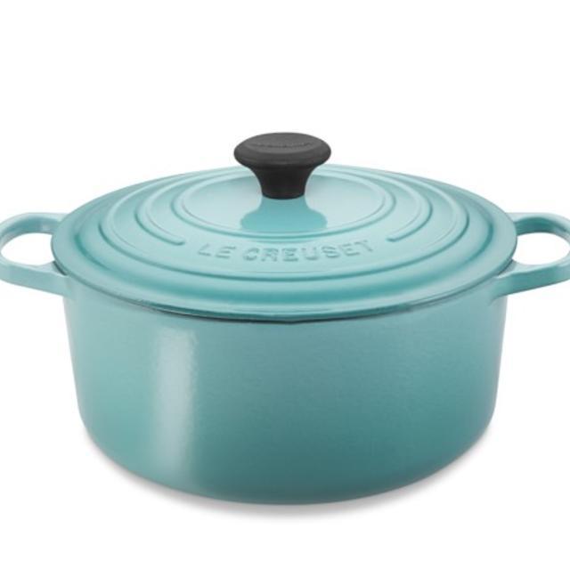 Le Creuset Signature Cast-Iron Round Dutch Oven - 5 1/2 Quart - Caribbean