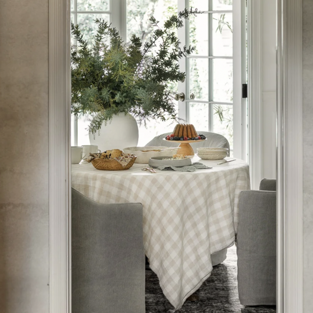 Canvas Vintage Tablecloth - Creme