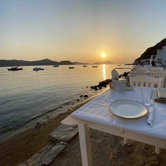 Honeymoon Fund - Dinner in Milos