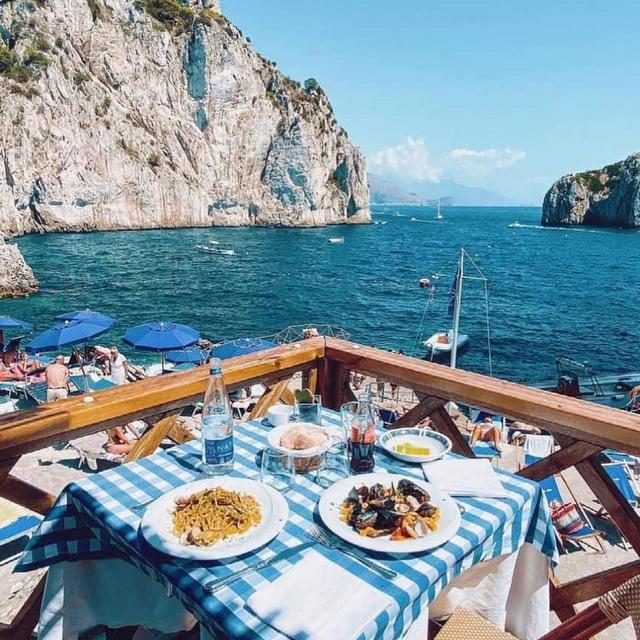 Honeymoon Fund - Dinner in Capri
