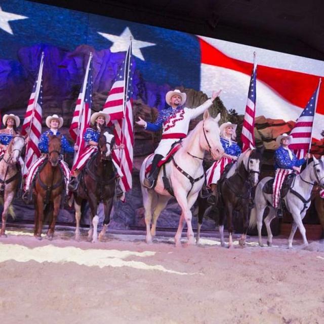 2 tickets to Dolly Parton’s Stampede Dinner Show