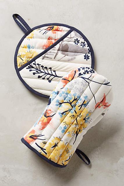 Botanist Knoll Potholders (Anthropologie)