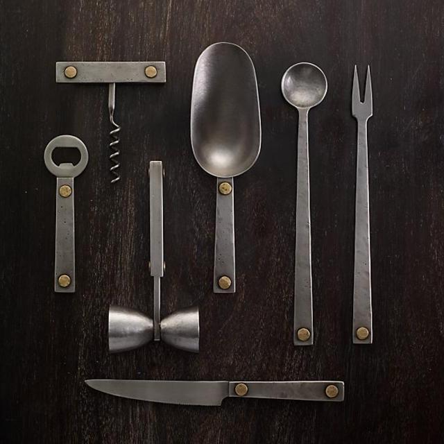 Hammered Steel Rivet 7-Piece Bar Tool Set